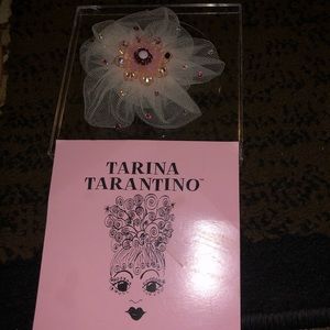tarina tarantino flower hair clip